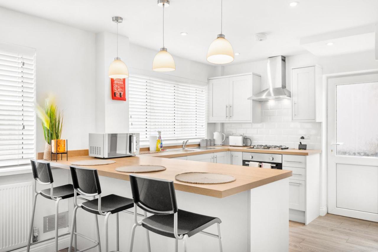 Off Road Parking, Garden, Smart Tv'S In All Rooms! Morriston Exterior foto