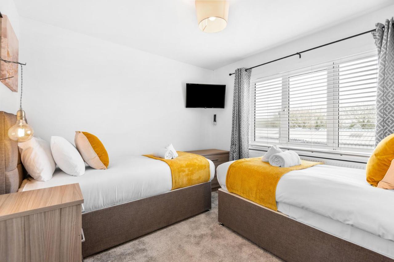 Off Road Parking, Garden, Smart Tv'S In All Rooms! Morriston Exterior foto